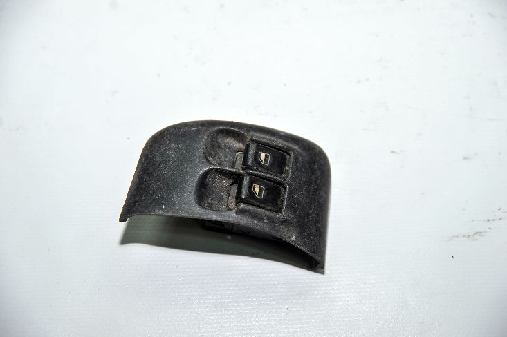 126 BİS ÇIKMA YEDEK PARÇA FİAT ÇIKMA YEDEK PARÇA   (184)PALIO CAM DUGMESI